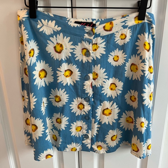 Motel Mini Skirt Women’s size Small - Picture 4 of 9